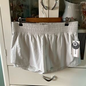 Mondetta sz L night run shorts nwt mushroom oyster color according to tag